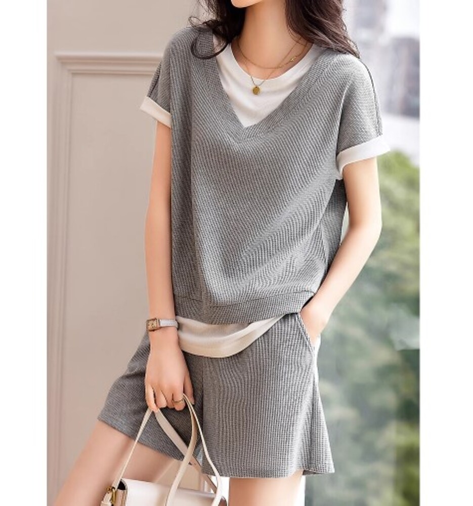 イエベ秋服　スポーツカジュアル セットアップ