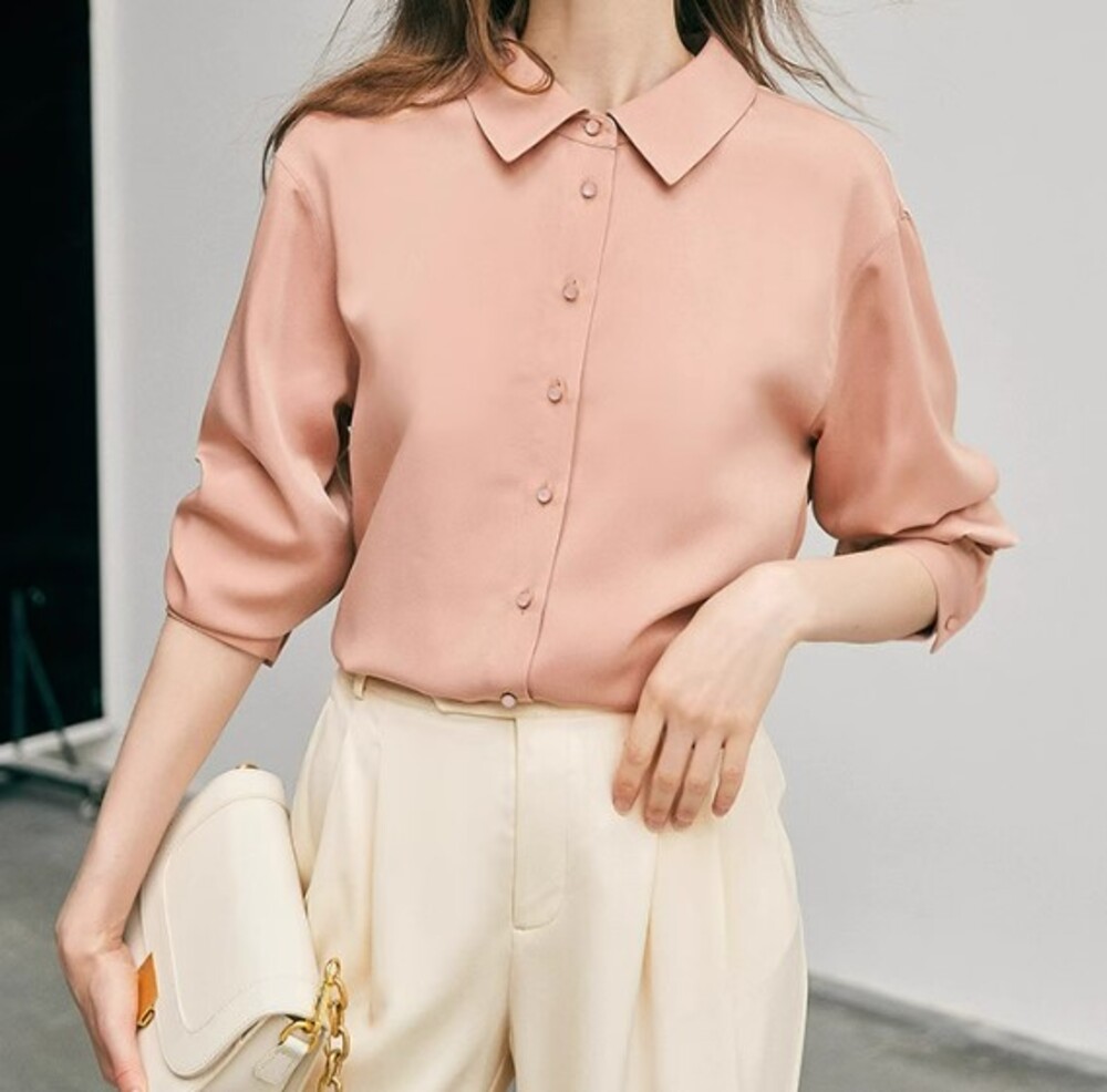 イエベ春服　レギュラーカラーシャツ