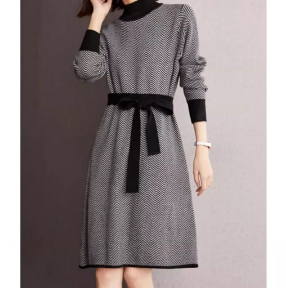 イエベ秋服　ハイネックワンピース