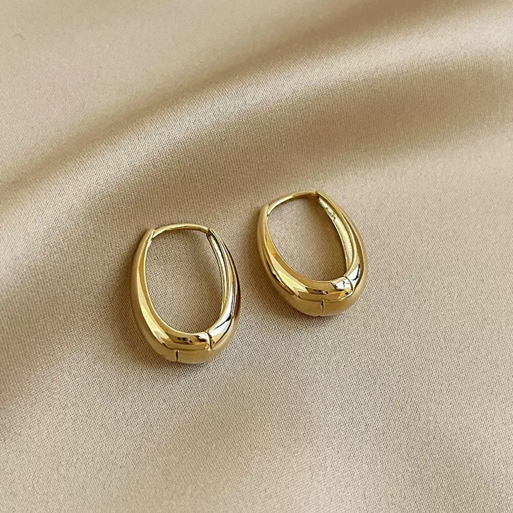 イエベ春/イエベ秋服　楕円フープピアス