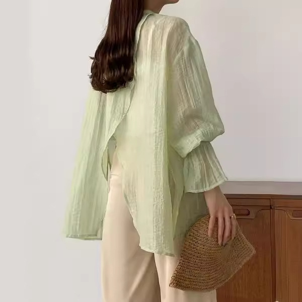 ブラウス シアー素材ゆったりバックスリットブラウス