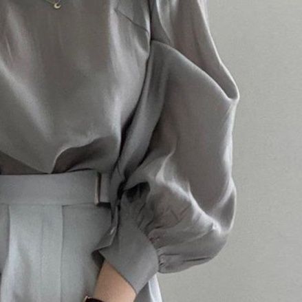 ブラウス パフスリーブ長袖ブラウス