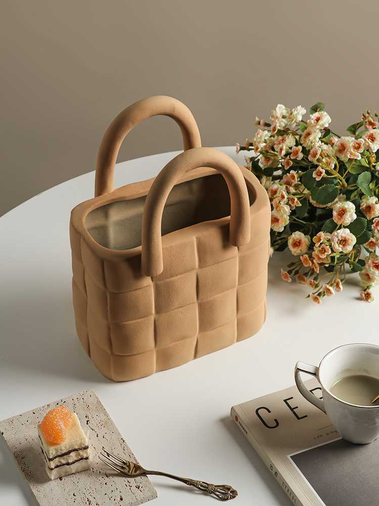 卓上で心安らぐ空間を実現！癒しのインテリアアイテムおすすめ5選