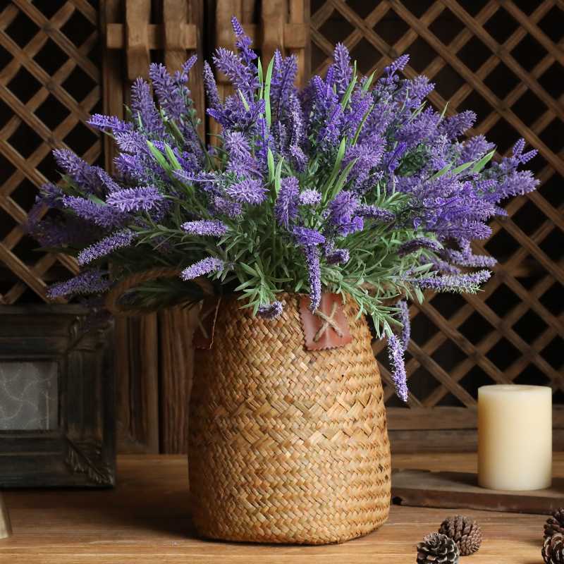 ログハウスの温もりを演出する！自然派インテリア雑貨10選