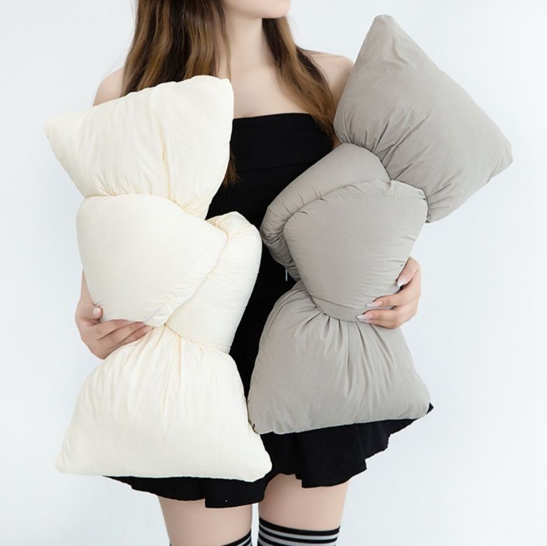 インテリア雑貨 結び目風やわらか抱き枕クッション