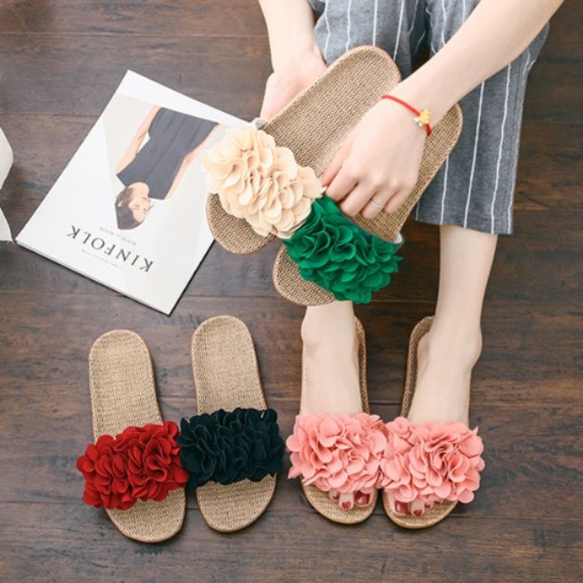 インテリア雑貨 立体花飾り付き天然素材風ルームスリッパ