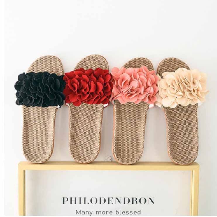 インテリア雑貨 立体花飾り付き天然素材風ルームスリッパ