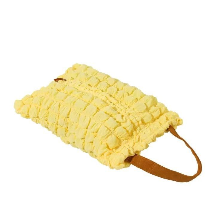 インテリア雑貨 ふわふわフリル付き持ち手型ティシュケース