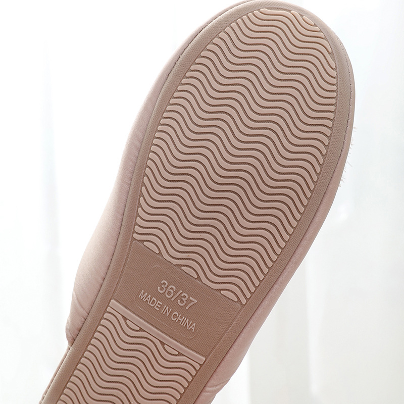 インテリア雑貨 ふわふわボンボン付き室内履きスリッパ