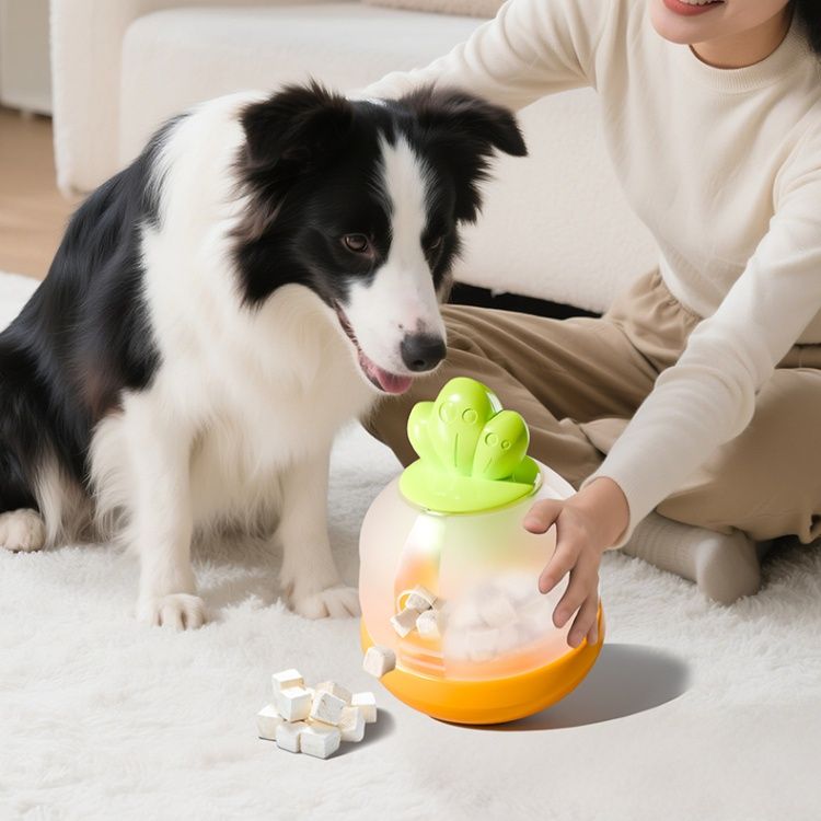 犬のおもちゃ ゆらゆら知育フードディスペンサー