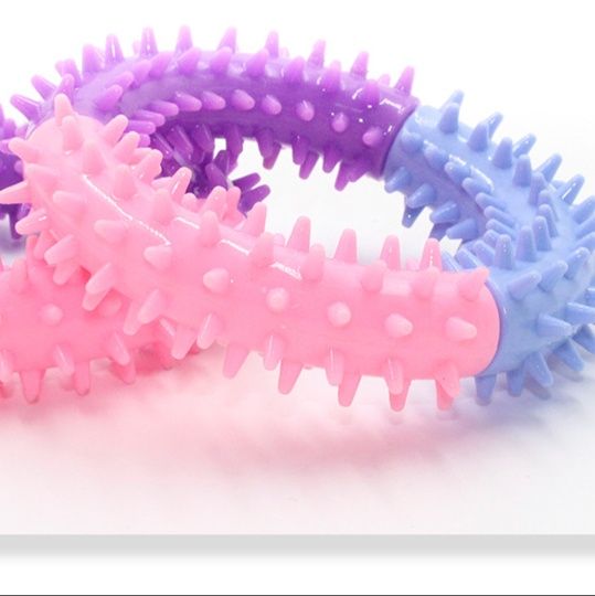 犬のおもちゃ 突起付き輪っか型歯磨きゴム製噛むおもちゃ