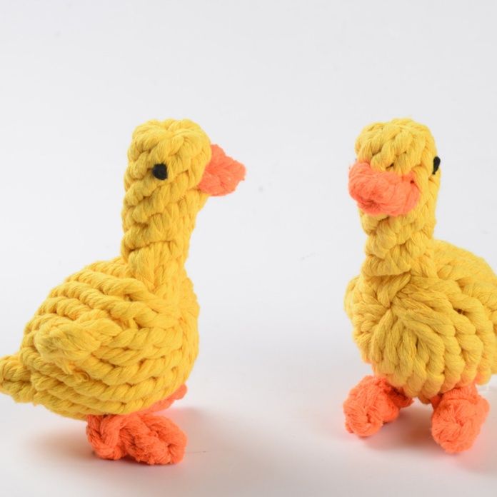 犬のおもちゃ あひる型ロープ編み込み噛むおもちゃ