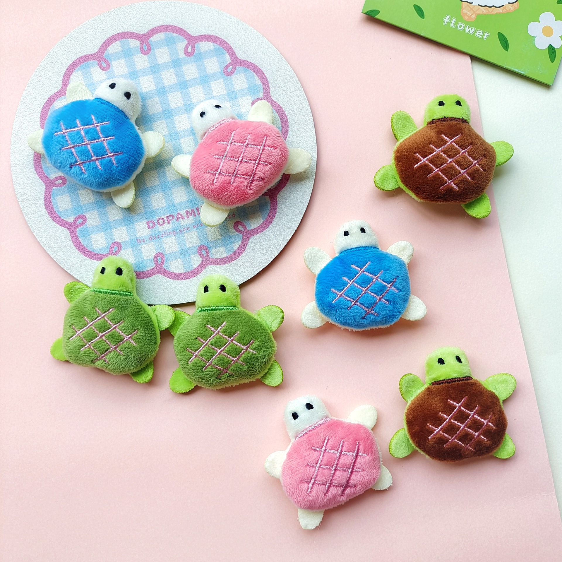 犬のおもちゃ ふわふわ亀さん刺繍入りぬいぐるみ