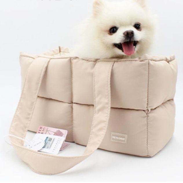犬バッグ ふわふわ中綿キルティング犬用お出かけトート