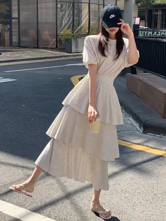 50代ファッション 三段フリル優雅ロングスカート