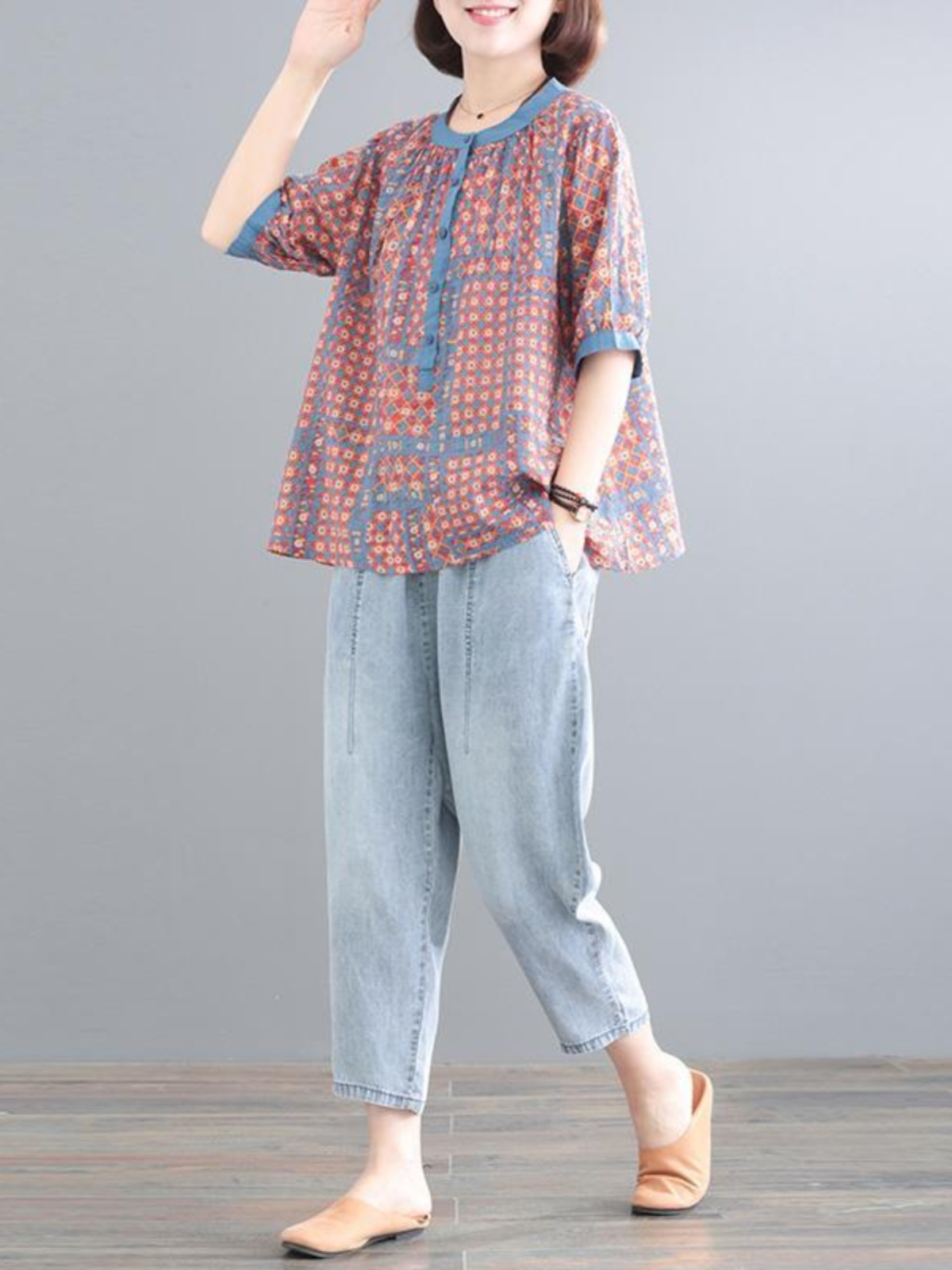 50代ファッション リラクシングデニムパンツ