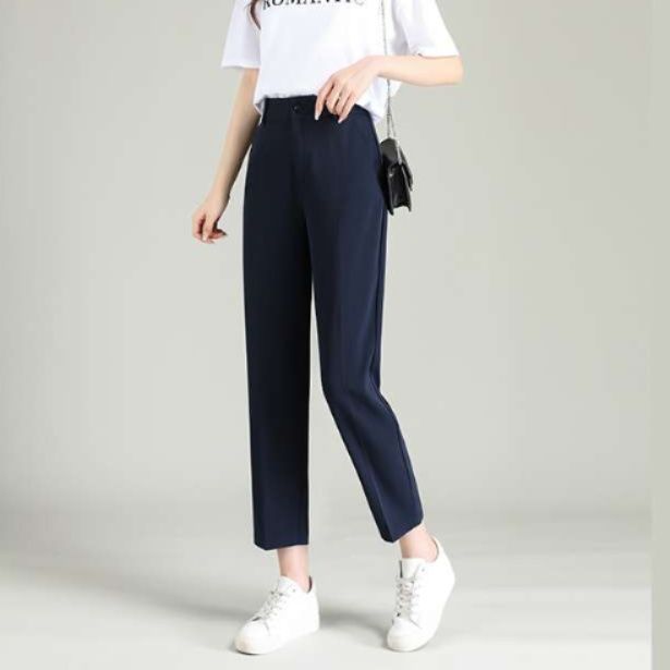 50代ファッション 大人のゆったりテーパードパンツ