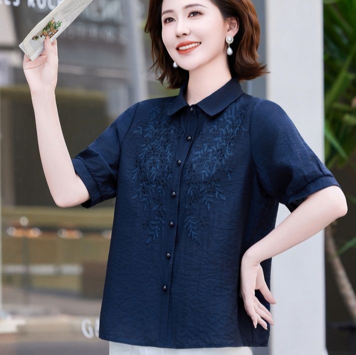 50代ファッション 刺繍レース襟付き七分袖ブラウス