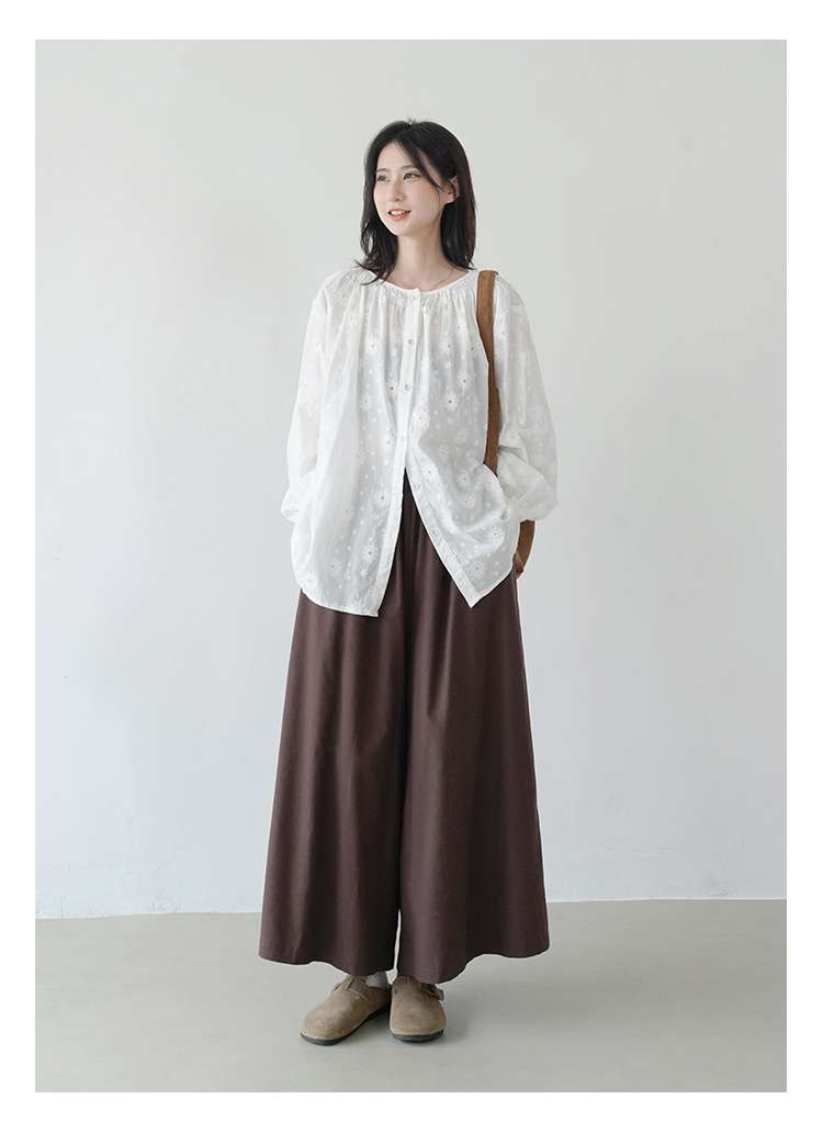 50代ファッション ゆったりワイドパンツ