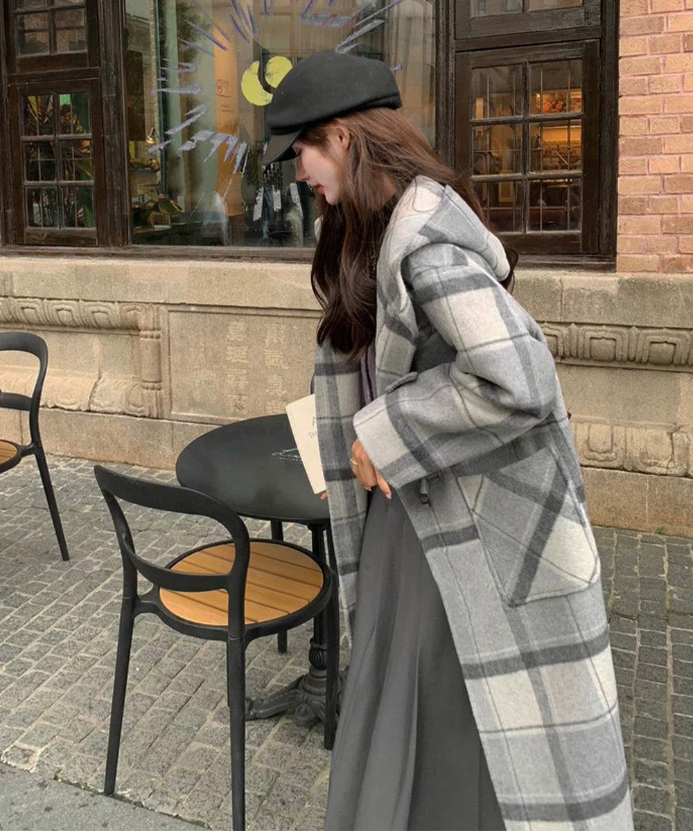 50代ファッション グレーチェック柄フード付きトグルボタンロングコート