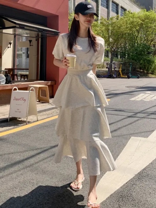 50代ファッション 三段フリル優雅ロングスカート
