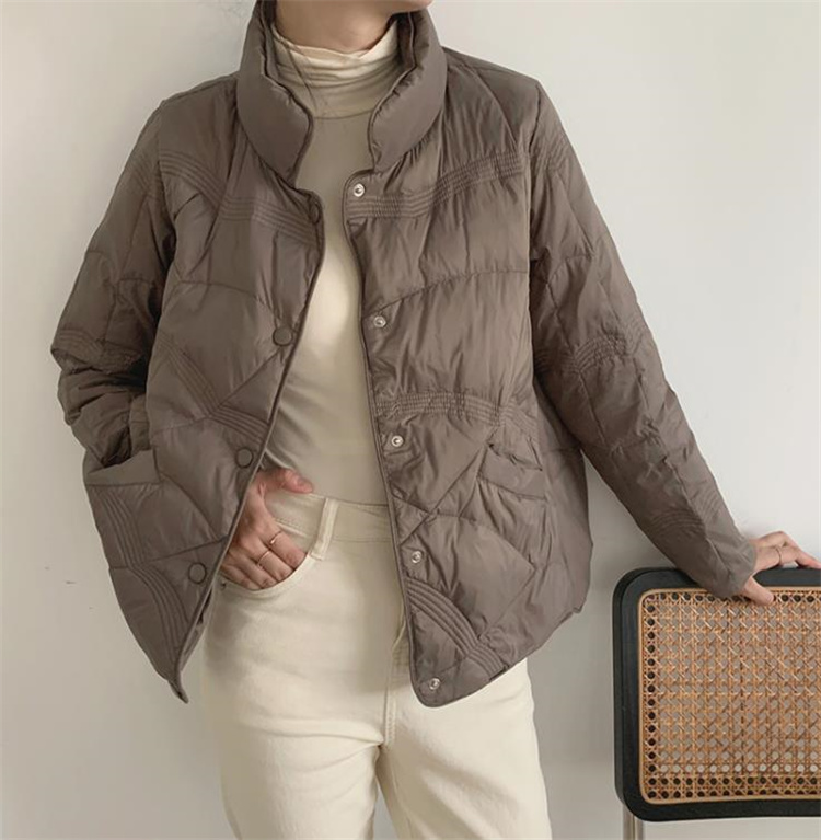 50代ファッション 上品な軽量中綿ジャケット 大人のきれいめショート丈