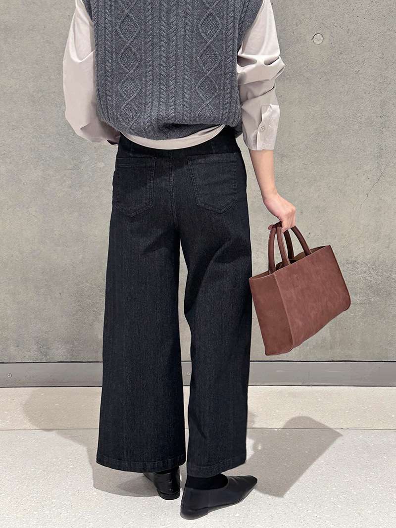 50代ファッション 大人のゆったりワイドデニム