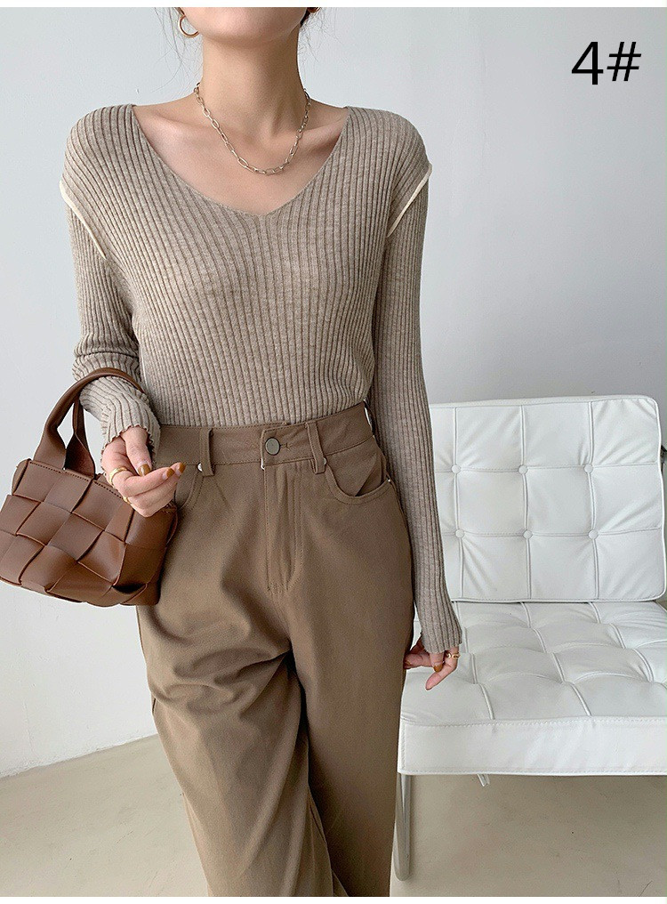 50代ファッション 上品なブイネック長袖リブニットセーター