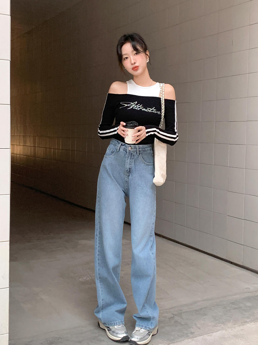 50代ファッション ゆったり優雅ストレートデニム