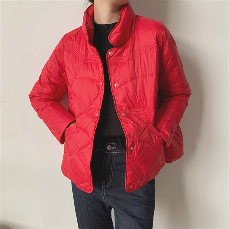 50代ファッション 上品な軽量中綿ジャケット 大人のきれいめショート丈