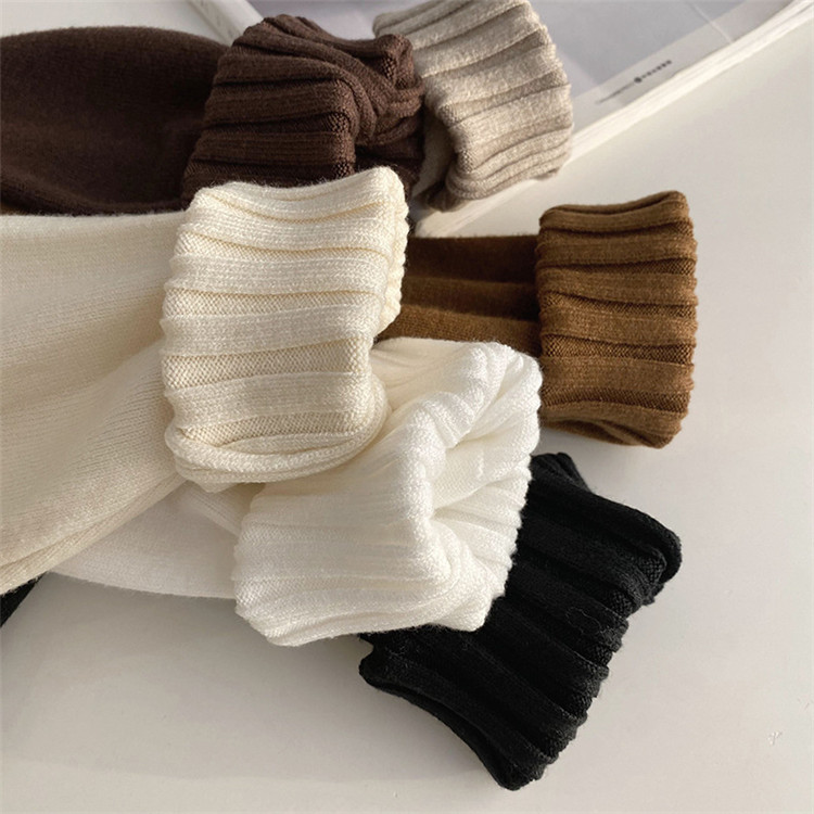 50代ファッション 上品な暖かさ タートルネック 長袖ニット