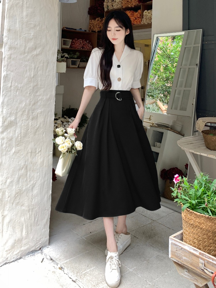 50代ファッション 上品プリーツ ミディ丈スカート