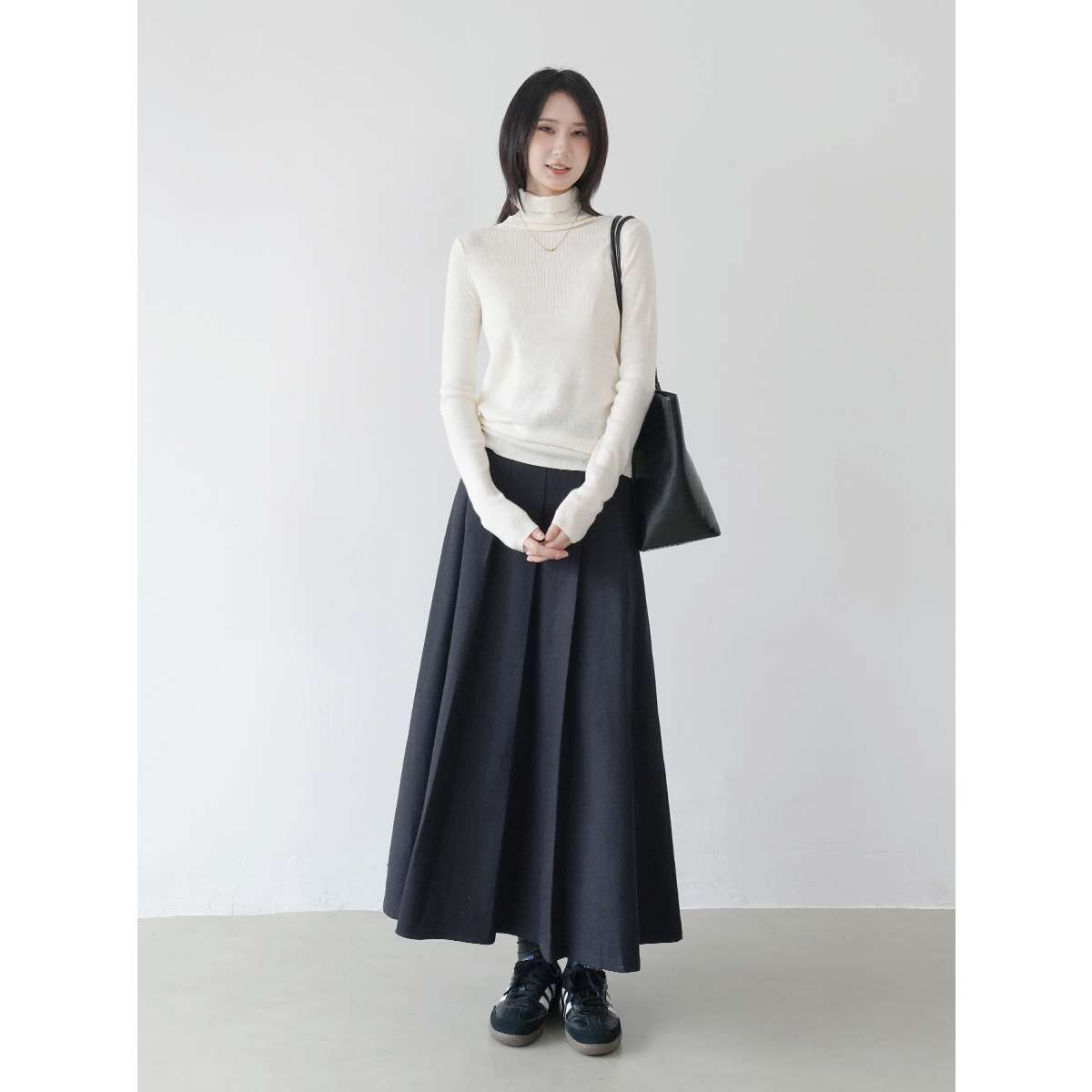 50代ファッション ロングプリーツスカート