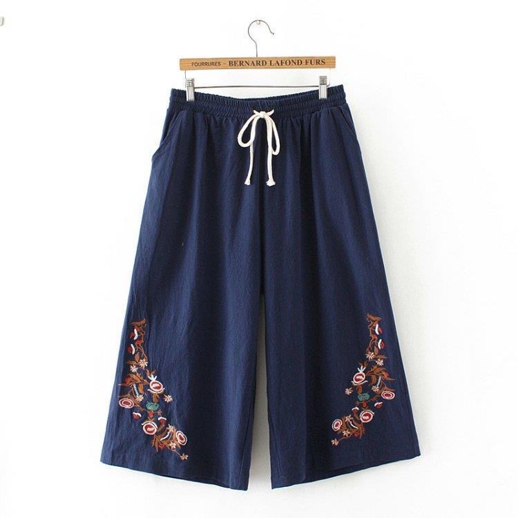 50代ファッション 花刺繍入り楽ちん美脚ワイドパンツ