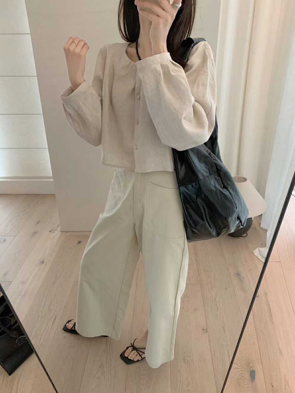 50代ファッション 優雅な麻混ワイドパンツ
