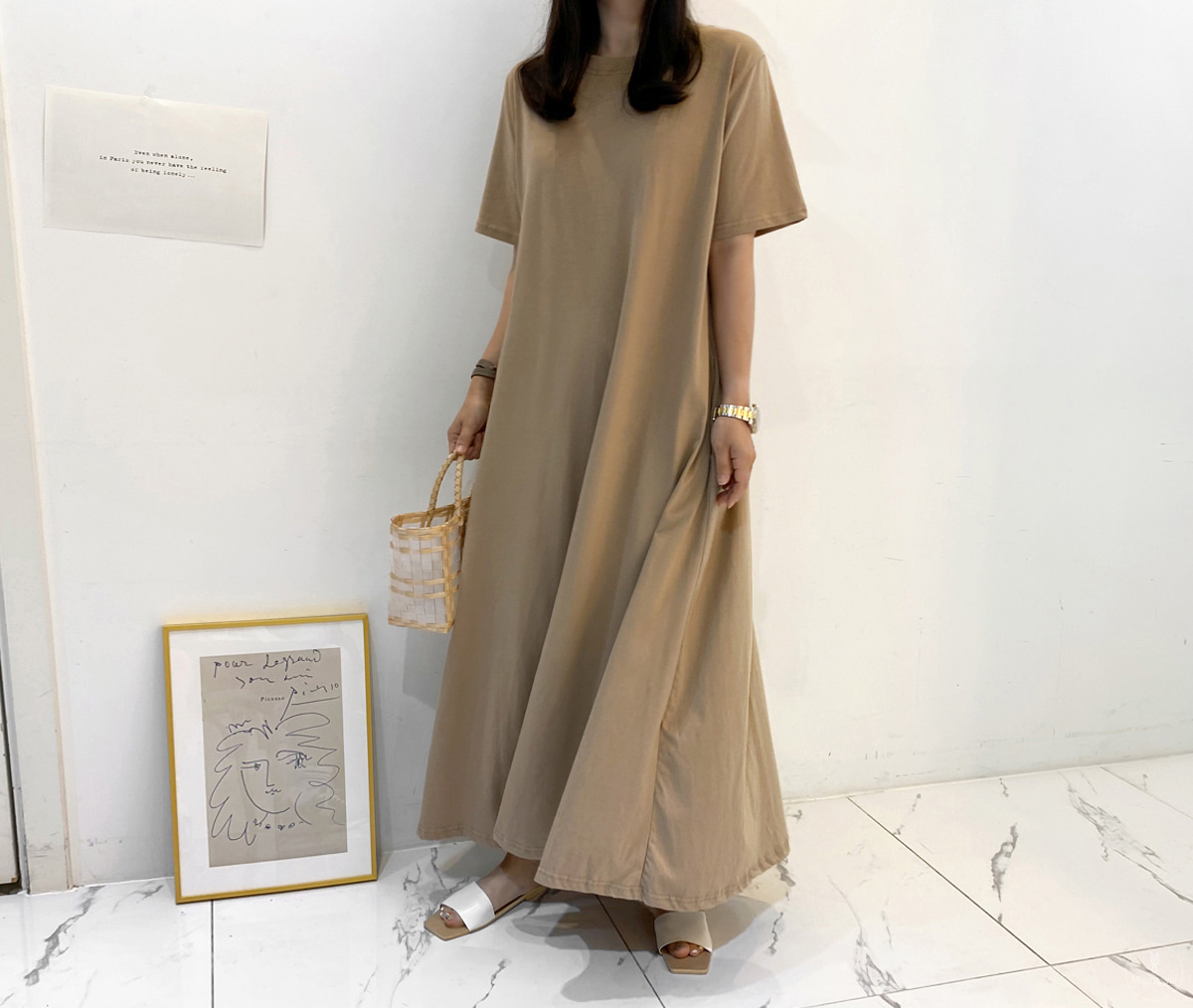 50代ファッション 上品ゆったりフレアロングワンピース