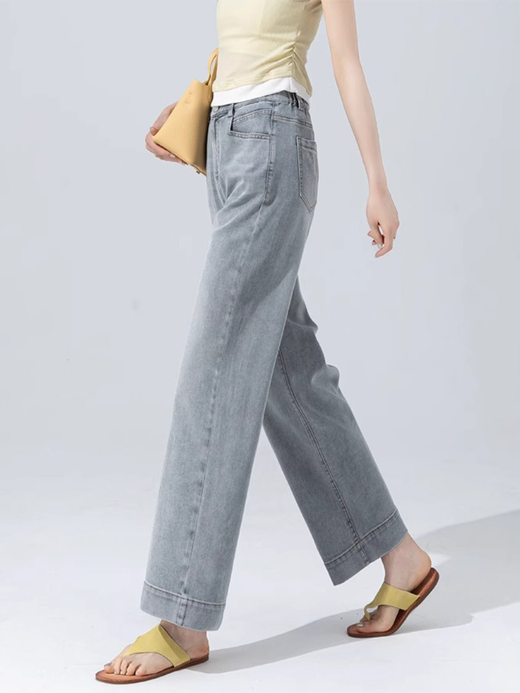 50代ファッション 大人のゆとりストレートデニム