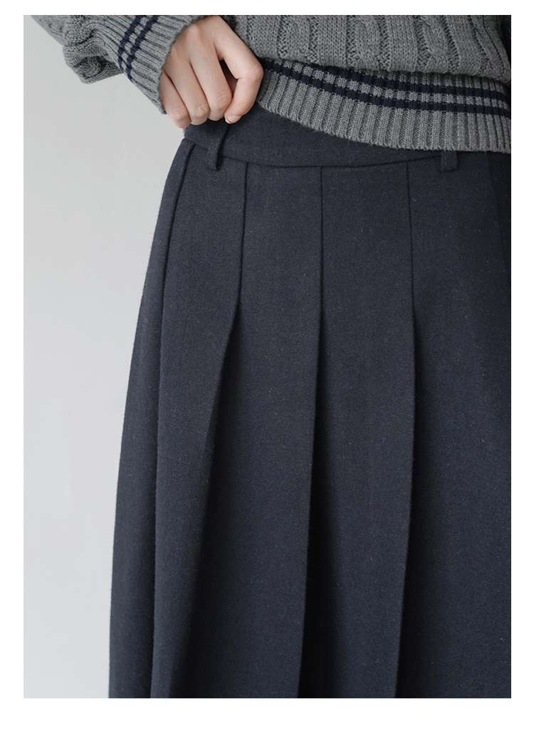 50代ファッション ロングプリーツスカート