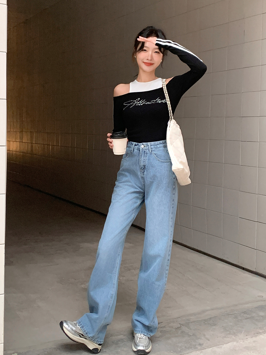 50代ファッション ゆったり優雅ストレートデニム