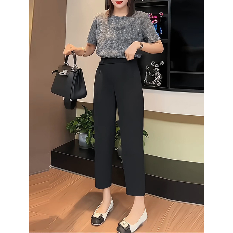 50代ファッション 上品ゆったりタックワイドパンツ