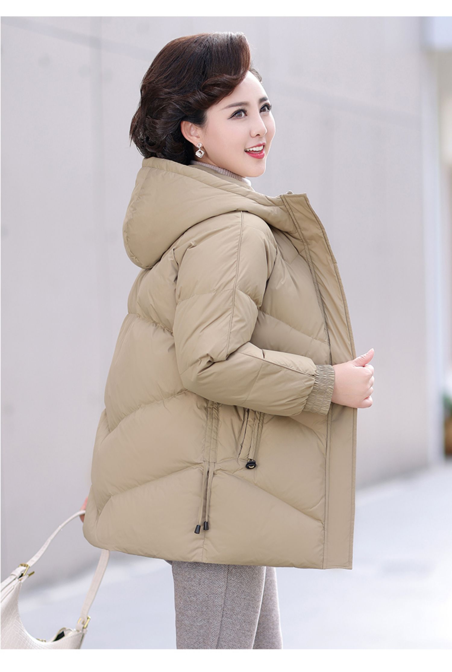 50代ファッション 贅沢ファー付き中綿ショートコート