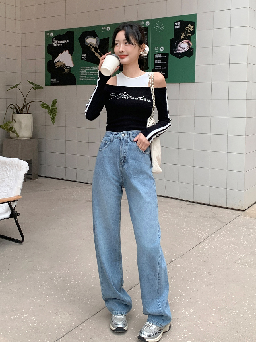 50代ファッション ゆったり優雅ストレートデニム