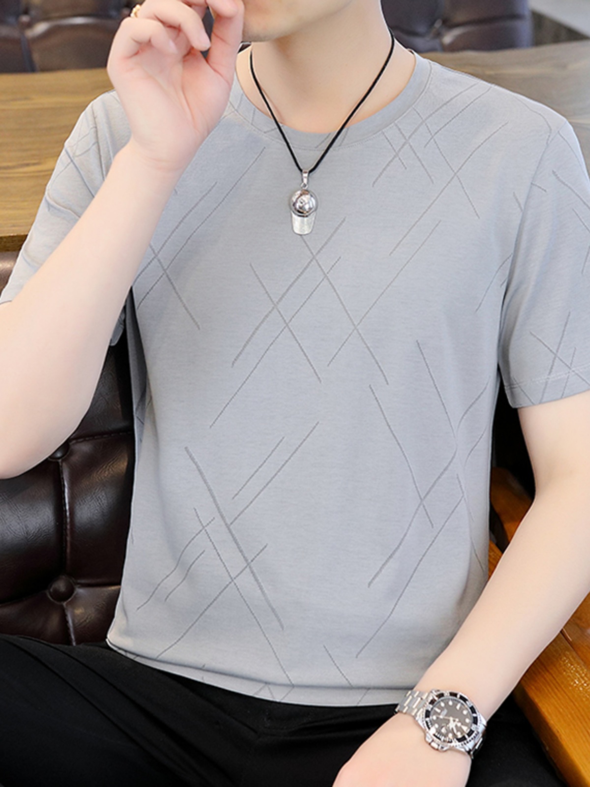 シンプルファッション 冷感ライン模様入り速乾性半袖Tシャツ