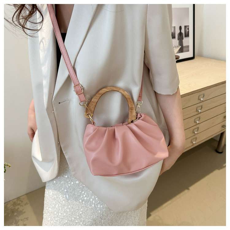 https://fulmo-img-server.com/itsumono-try/17018ddd8e1140b59b60cc62cc251a0a.jepg