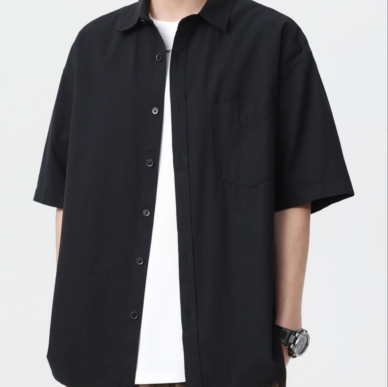 シンプルファッション ゆったりシルエット半袖シャツ