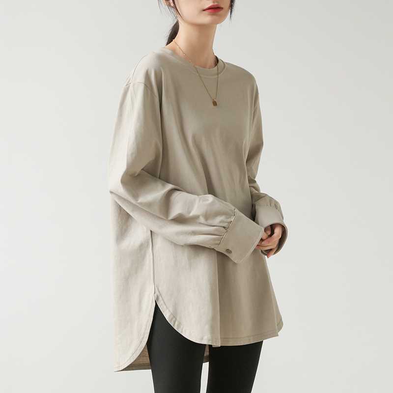 好感度UPの最強アイテム!レディース無地ロンtで作る洗練コーデ5選