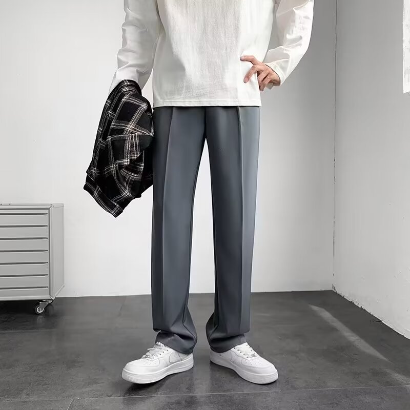 すっきりストレートスラックス シンプルファッション