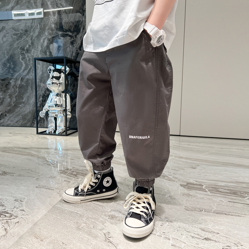 シンプルファッション 子供用薄手クロップドパンツ