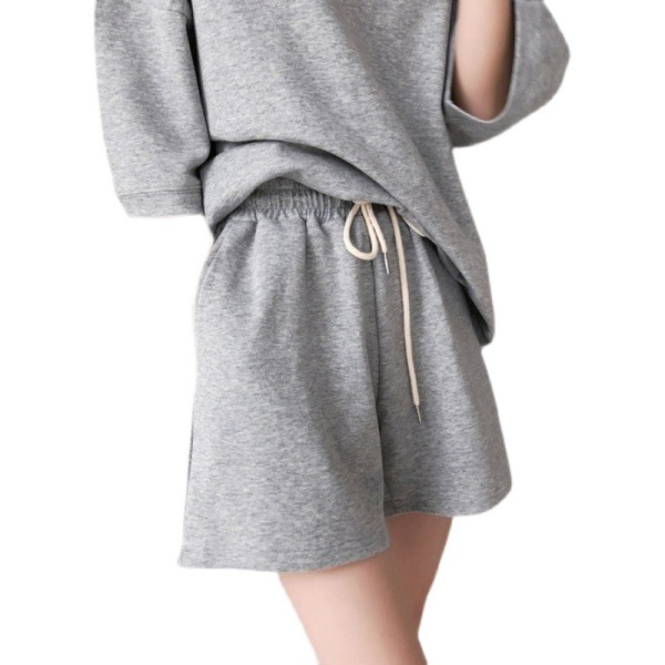 シンプルファッション ゆったりシルエット半袖セットアップ
