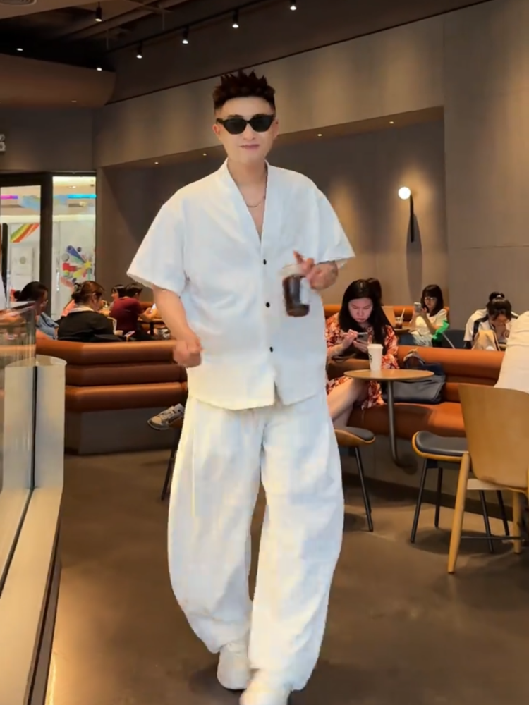 シンプルファッション 薄手Vネック縦縞セットアップ